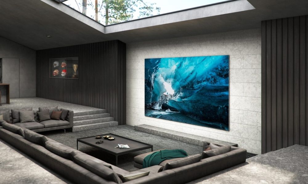<span class="uk-h4">Samsung microLED display in a luxurious entertainment space in a high-end home.</span>