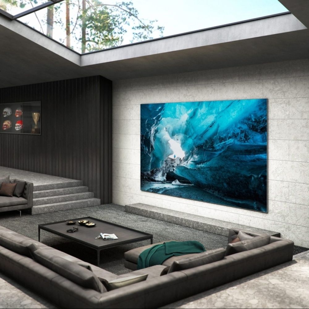 <span class="uk-h4">Samsung microLED display in a luxurious entertainment space in a high-end home.</span>